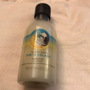Pinita colada shower gel- the body shop